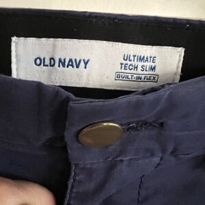 Old Navy Men’s Ultimate Tech Slim Pants in Navy Blue